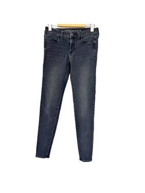 American Eagle Outfitters Super Stretch Jeans in Size 2